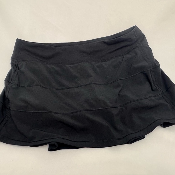 Black Lululemon Rival Athletic Skirt EUC size 10 - Picture 2 of 5